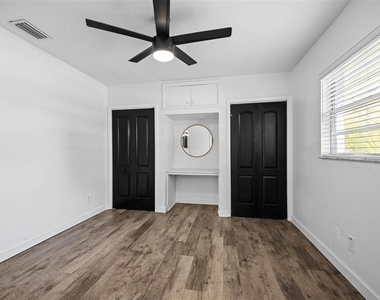 4427 W Oklahoma Avenue - Photo Thumbnail 24