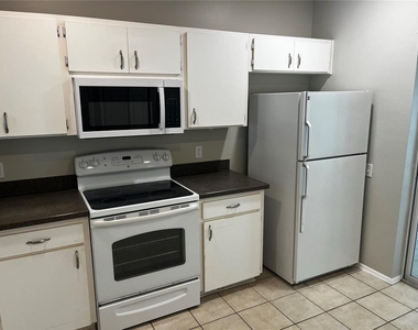 331 Countryside Key Boulevard - Photo Thumbnail 6