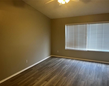 331 Countryside Key Boulevard - Photo Thumbnail 14