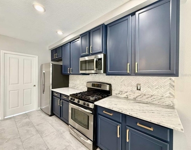 10653 Marsha Drive - Photo Thumbnail 15