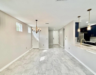 10653 Marsha Drive - Photo Thumbnail 7