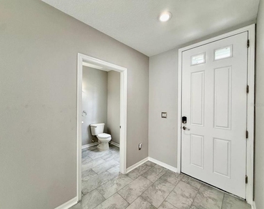 10653 Marsha Drive - Photo Thumbnail 4