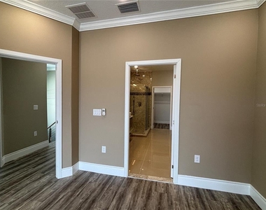 2049 Greenbriar Terrace - Photo Thumbnail 20