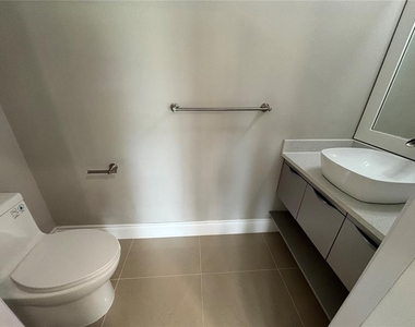 2049 Greenbriar Terrace - Photo Thumbnail 10