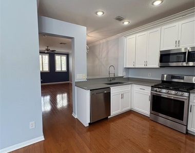 1407 Harbour Walk Road - Photo Thumbnail 14