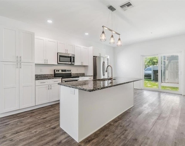 1264 Pierce Street - Photo Thumbnail 3