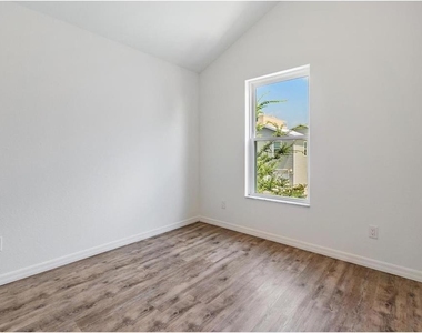 1264 Pierce Street - Photo Thumbnail 11