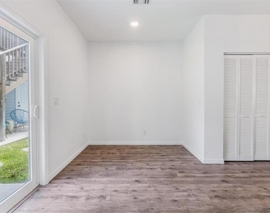 1264 Pierce Street - Photo Thumbnail 5