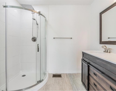 1264 Pierce Street - Photo Thumbnail 9