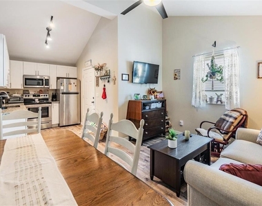 1265 Jade Place - Photo Thumbnail 3