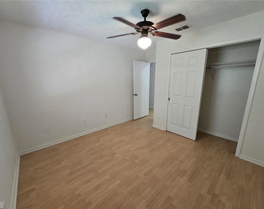 202 Jacob Ryan Court - Photo Thumbnail 8