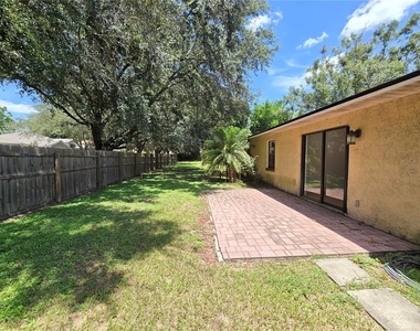 202 Jacob Ryan Court - Photo Thumbnail 15