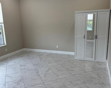 16015 Cape Coral Drive - Photo Thumbnail 15