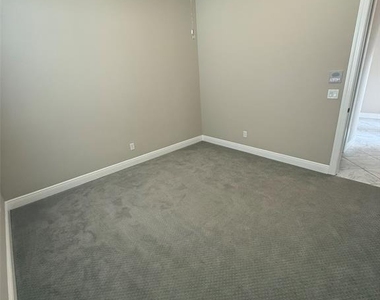 16015 Cape Coral Drive - Photo Thumbnail 31