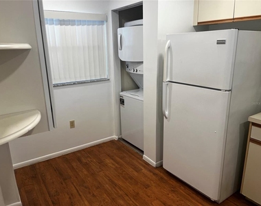 800 Cove Cay Drive - Photo Thumbnail 3