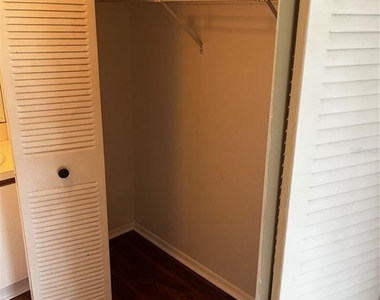 800 Cove Cay Drive - Photo Thumbnail 10