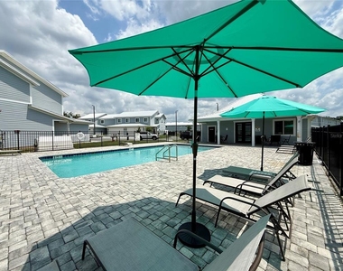 2574 Pine Place - Photo Thumbnail 23