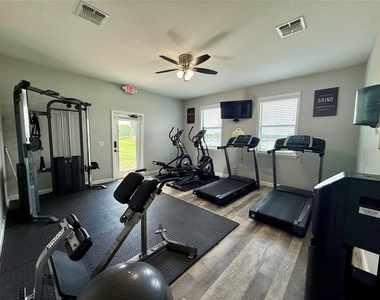 2574 Pine Place - Photo Thumbnail 26