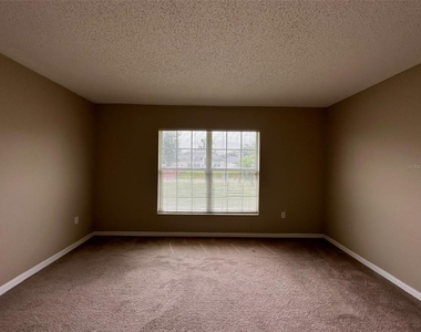 2932 Foraker Way - Photo Thumbnail 4