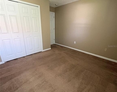 2932 Foraker Way - Photo Thumbnail 24