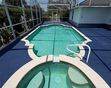 2932 Foraker Way - Photo Thumbnail 31