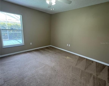 2932 Foraker Way - Photo Thumbnail 11