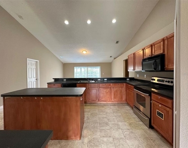 2932 Foraker Way - Photo Thumbnail 20