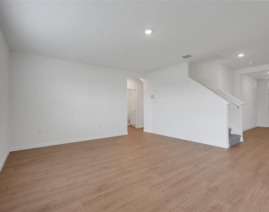 5252 Masser Road - Photo Thumbnail 10