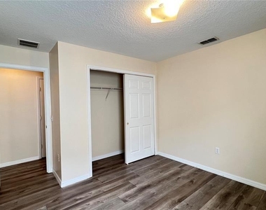 216 Verdi Street - Photo Thumbnail 34