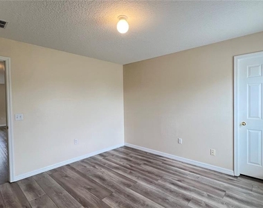 216 Verdi Street - Photo Thumbnail 40