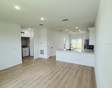 602 Desmoines Court - Photo Thumbnail 3