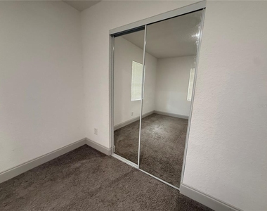 13 Volusia Drive - Photo Thumbnail 10