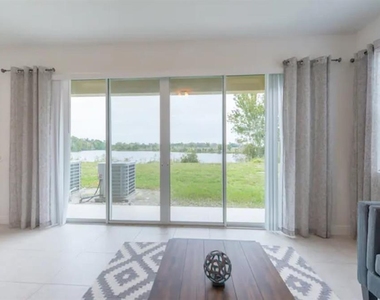 470 Lake Shore Parkway - Photo Thumbnail 6
