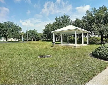 470 Lake Shore Parkway - Photo Thumbnail 32