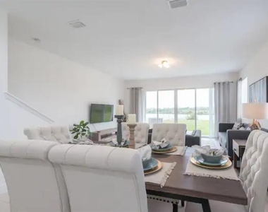 470 Lake Shore Parkway - Photo Thumbnail 12