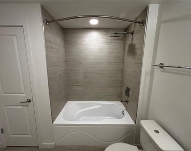 5563 Millenia Park Boulevard - Photo Thumbnail 17