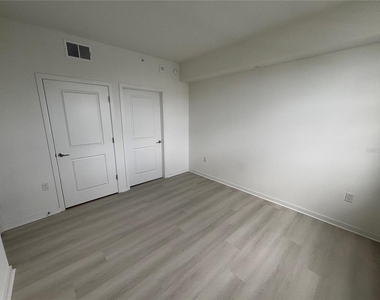 5563 Millenia Park Boulevard - Photo Thumbnail 29