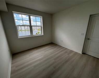 5563 Millenia Park Boulevard - Photo Thumbnail 27