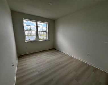 5563 Millenia Park Boulevard - Photo Thumbnail 22