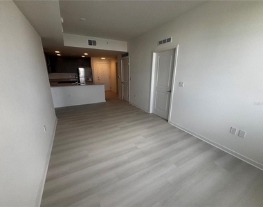 5563 Millenia Park Boulevard - Photo Thumbnail 5