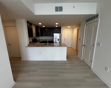 5563 Millenia Park Boulevard - Photo Thumbnail 34