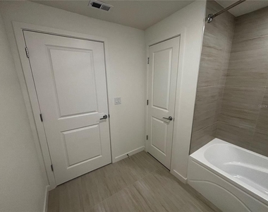 5563 Millenia Park Boulevard - Photo Thumbnail 19