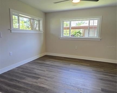 2709 Arc Drive - Photo Thumbnail 3