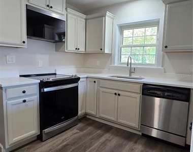 2709 Arc Drive - Photo Thumbnail 5