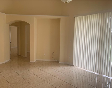 11941 Hatcher Circle - Photo Thumbnail 7