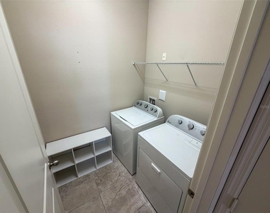 11460 Wakeworth Street - Photo Thumbnail 16