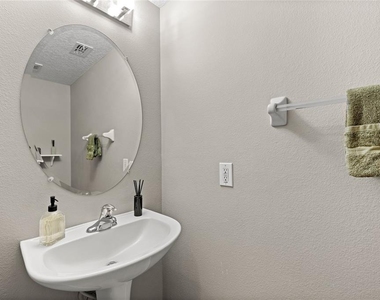 723 Marotta Loop - Photo Thumbnail 9