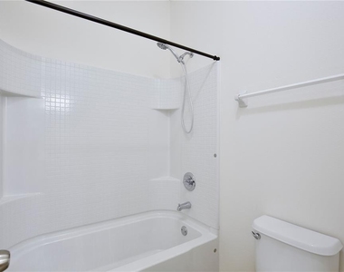 3908 Coastal Breeze Drive - Photo Thumbnail 19