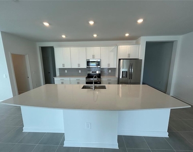 3008 Ella Way - Photo Thumbnail 12