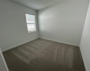 3008 Ella Way - Photo Thumbnail 18